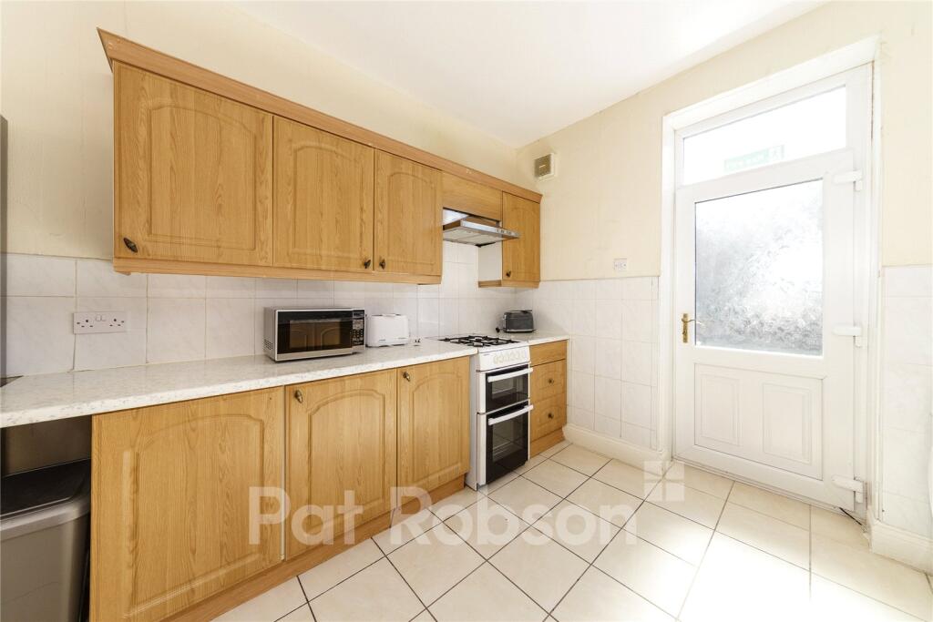 Apartment in Newcastle upon Tyne - View 4