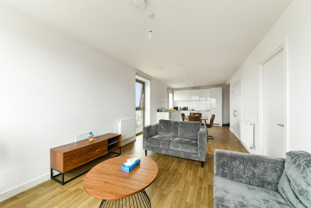 Main image of property: Apex Gardens, Seven Sisters London N15