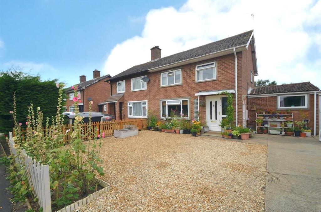 3-bed semi-detached on Gilbert Road, Littleport, Ely, £230,000