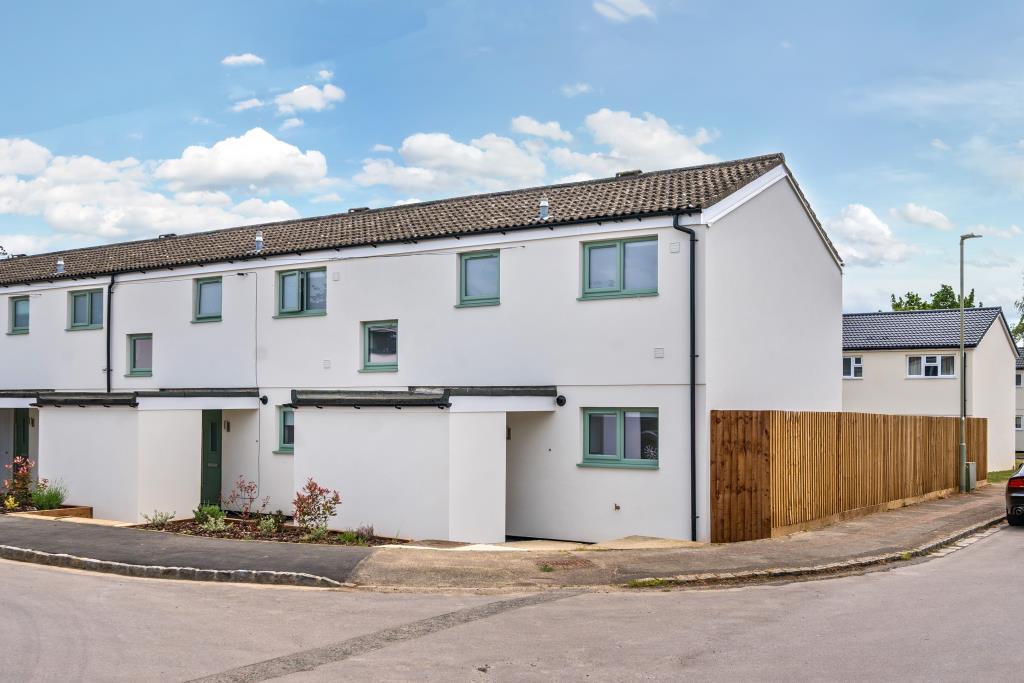 Main image of property: Kenley Avenue, Carterton, OX18