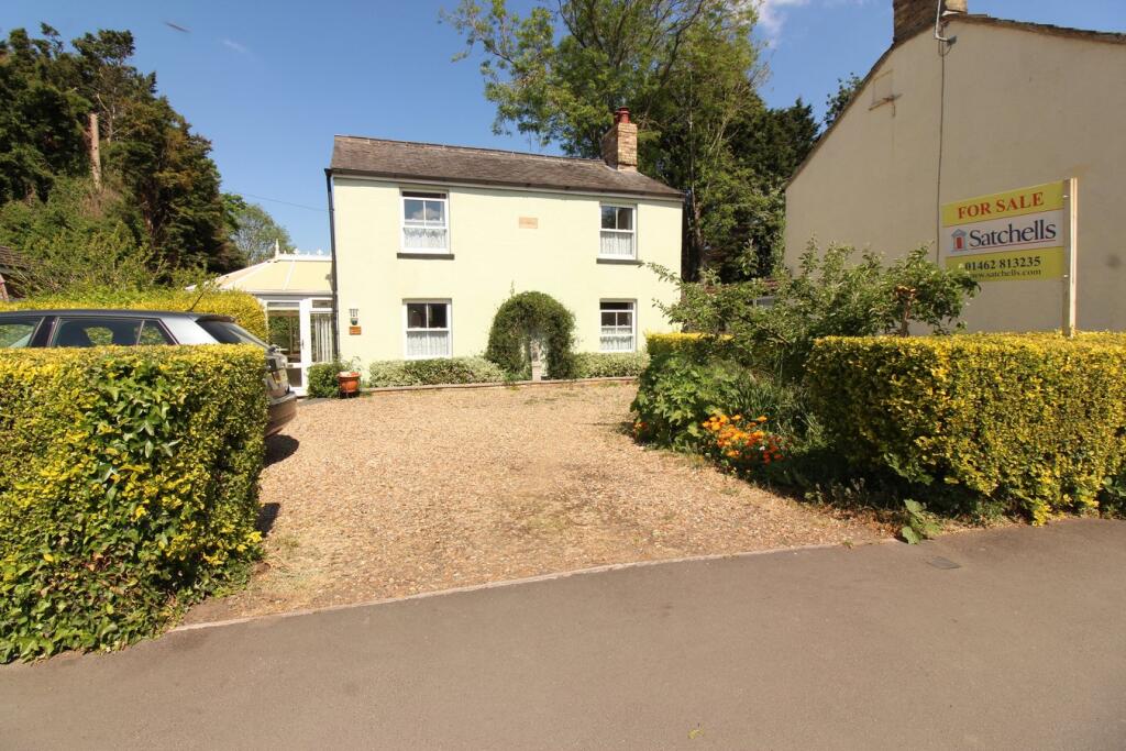 3-bed detached on Shefford Road, Clifton, Shefford, SG17, £425,000
