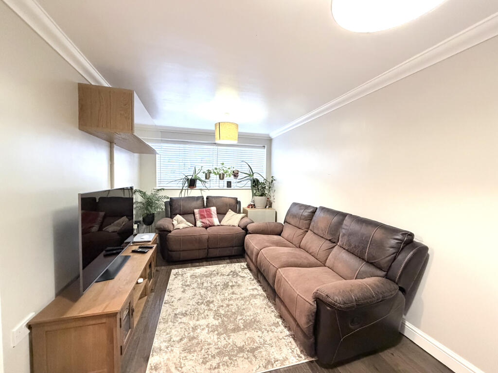 Cadwal Court, Llantwit Fardre, Pontypridd photo 4