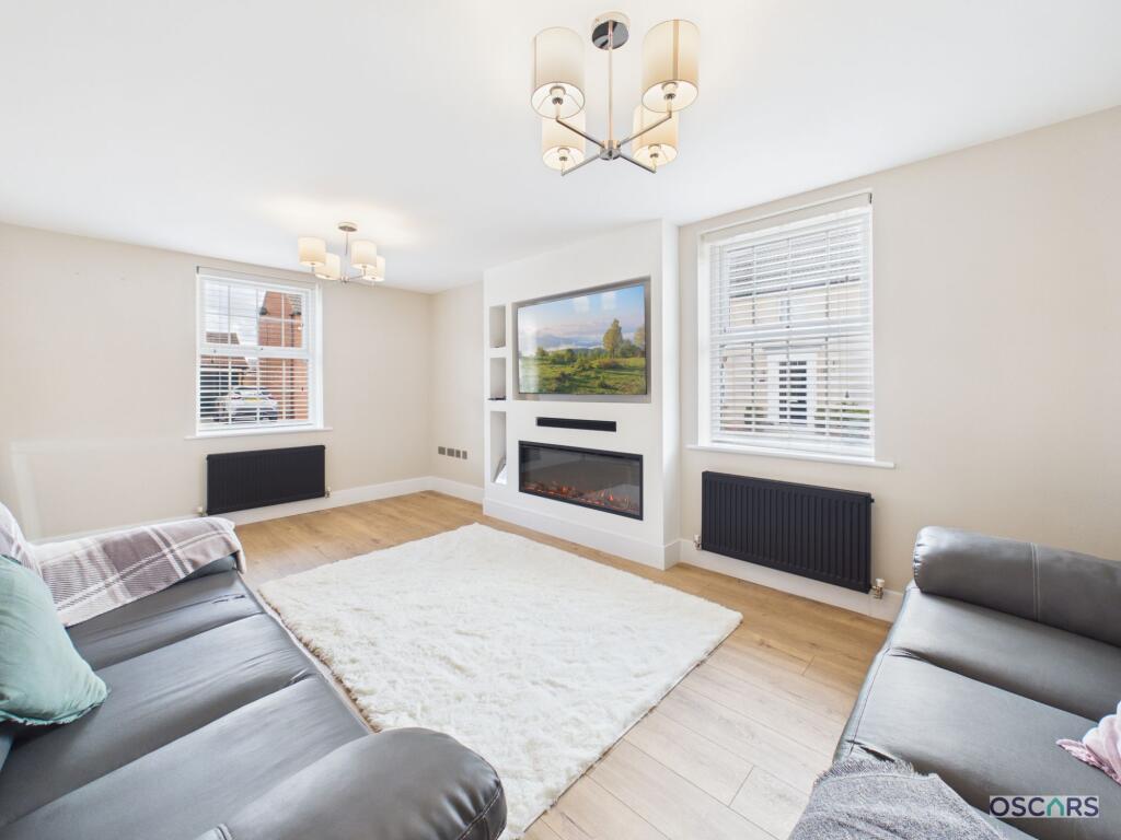 House in Hull - View 2
