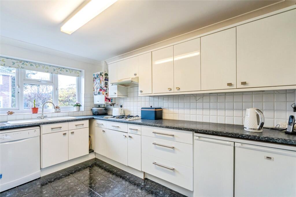 House in Havant, Hampshire - View 5