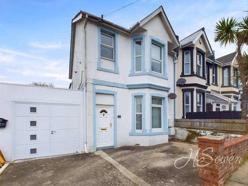 2-bed flat on Studley Road, Torquay, £150,000