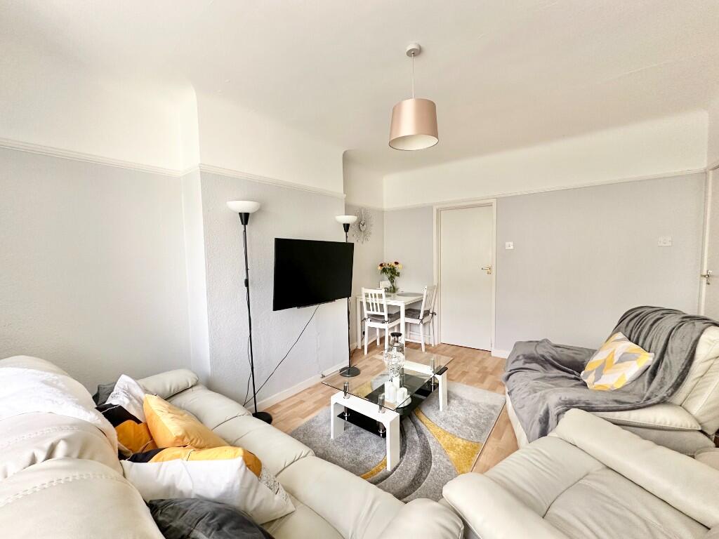 Springfield Road, Sale, Greater Manchester, M33 photo 4