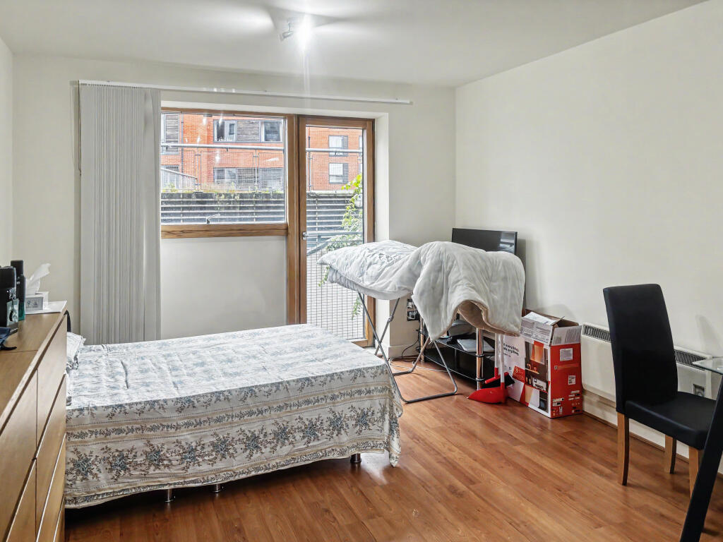 Apartment in Birmingham, West Midlands - View 3