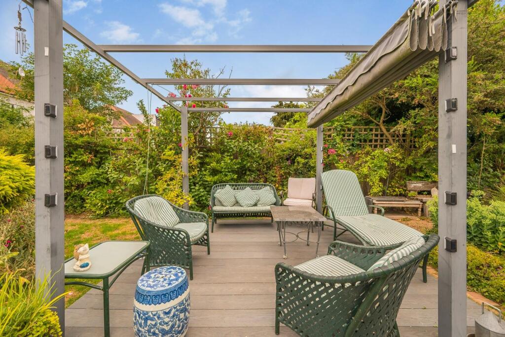 Dersingham Road, London, NW2 photo 4