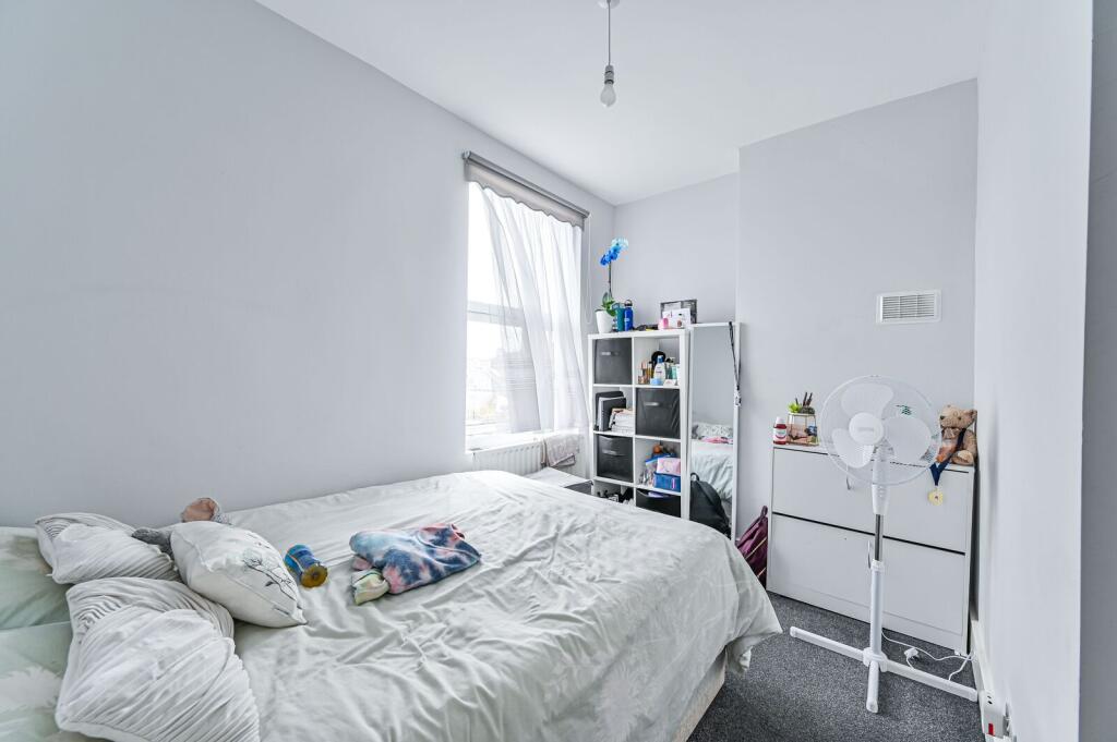 Apartment in London - More