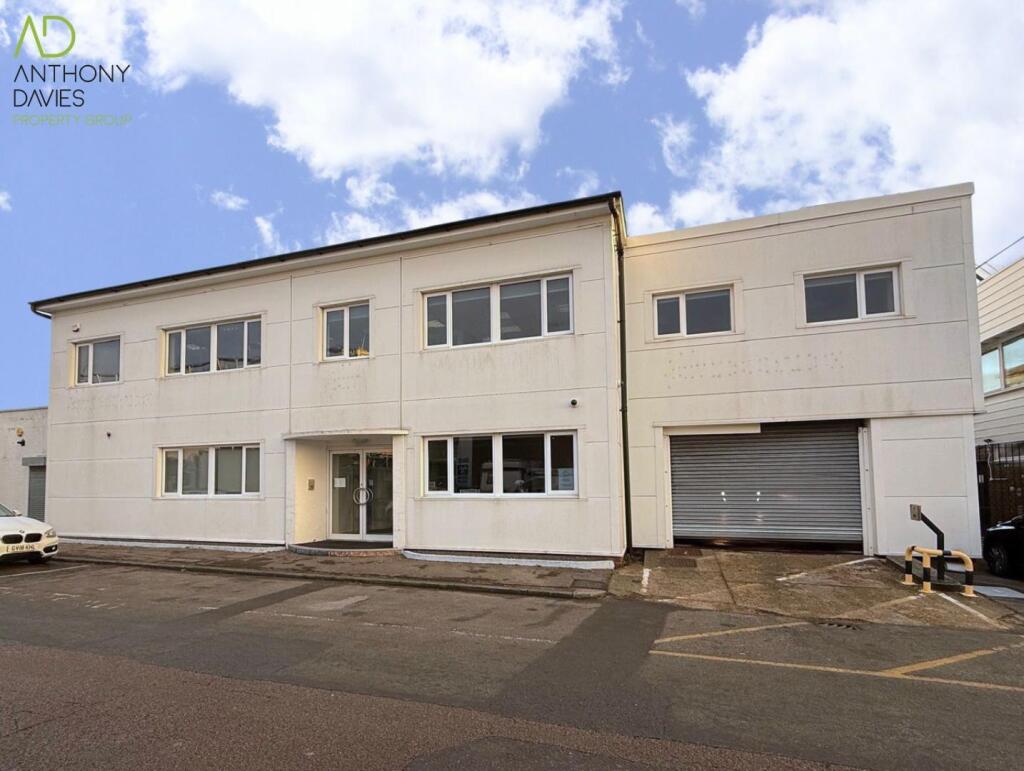 Main image of property: Station Cl, Potters Bar