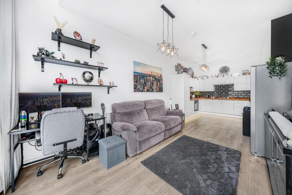 Apartment in Harlow, Essex - More