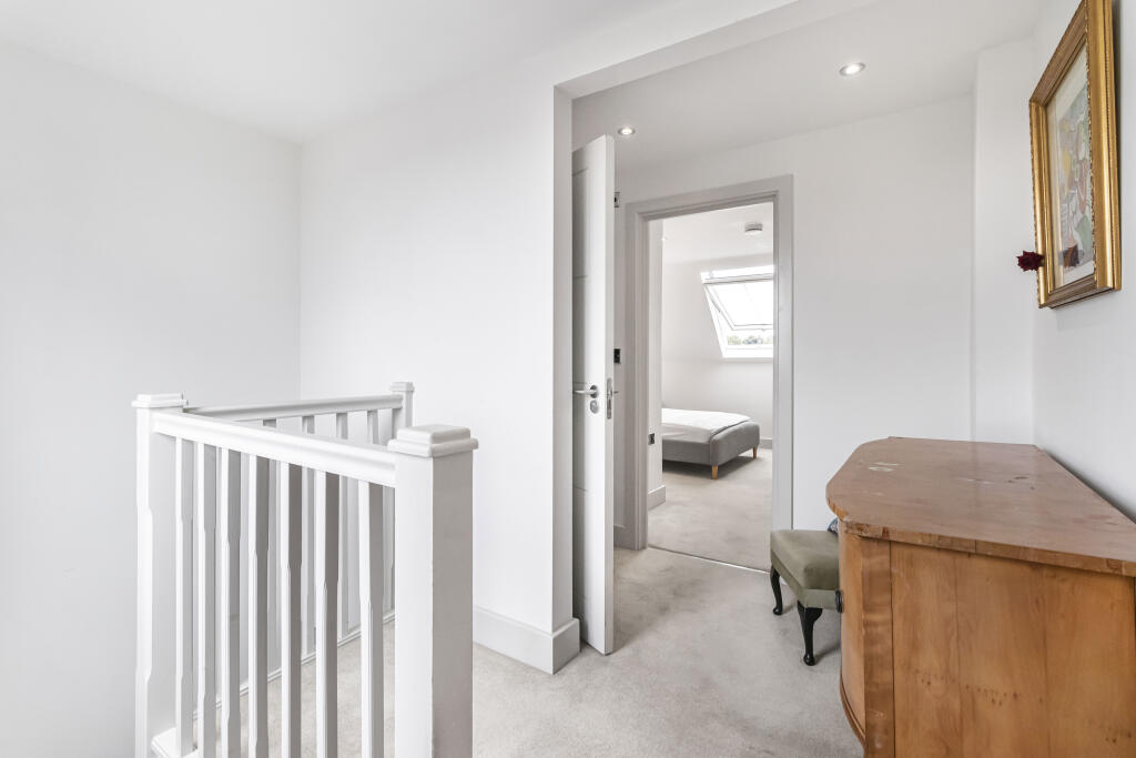 Apartment in London - More