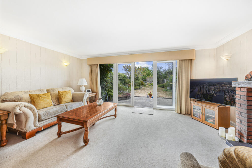 House in Southend-on-Sea - View 4