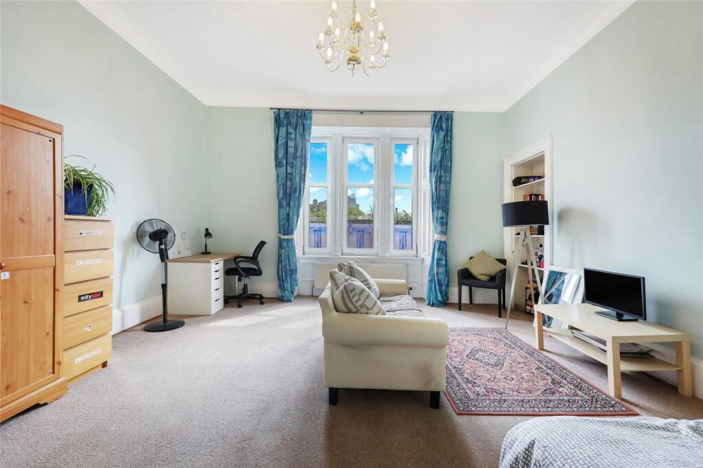 Apartment in Glasgow, North Kelvinside, Hillhead - View 2