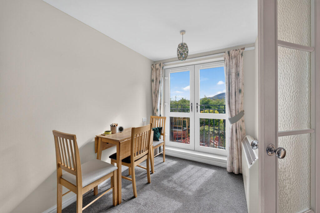 Apartment in Edinburgh - View 4