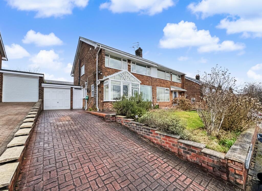 4-bed semi-detached on Richmond Close, Whitefield, M45, £395,000