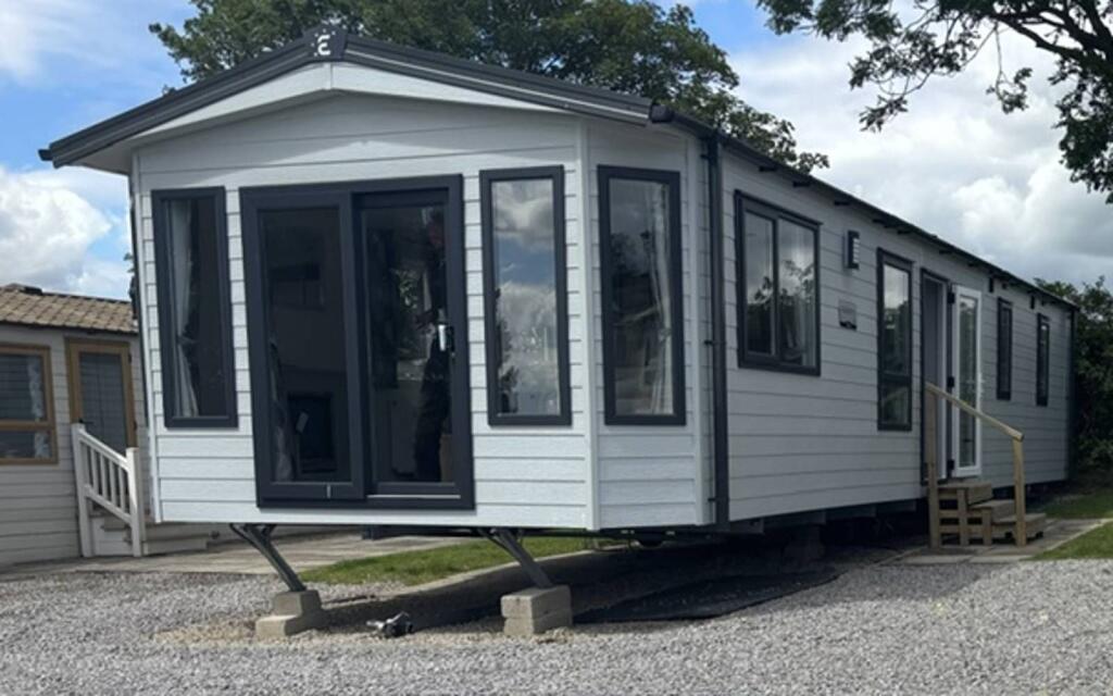 2-bed caravan on Kearby with Netherby, Nr. Wetherby, LS22 4BZ, £59,900