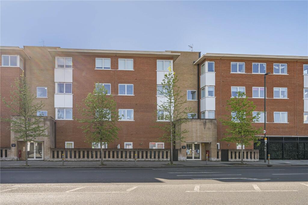 Main image of property: 328 Kingston Road, Wimbledon, London, SW20