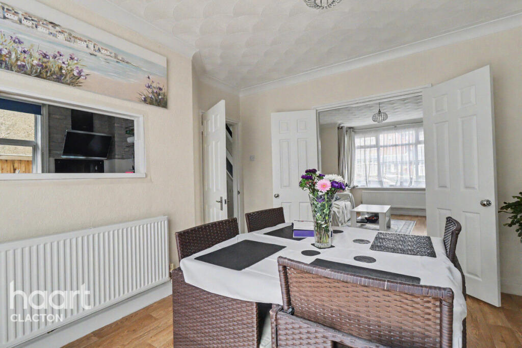 House in Clacton-on-Sea, Great Clacton - More