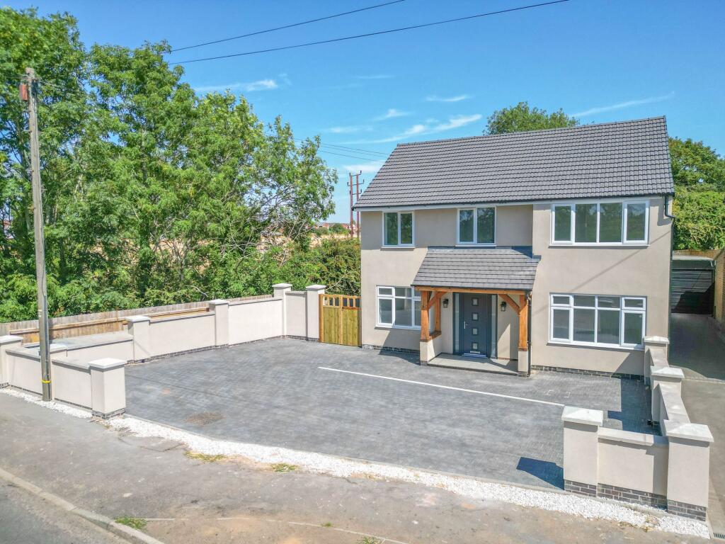 Main image of property: Nuneaton Road, Bulkington, CV12