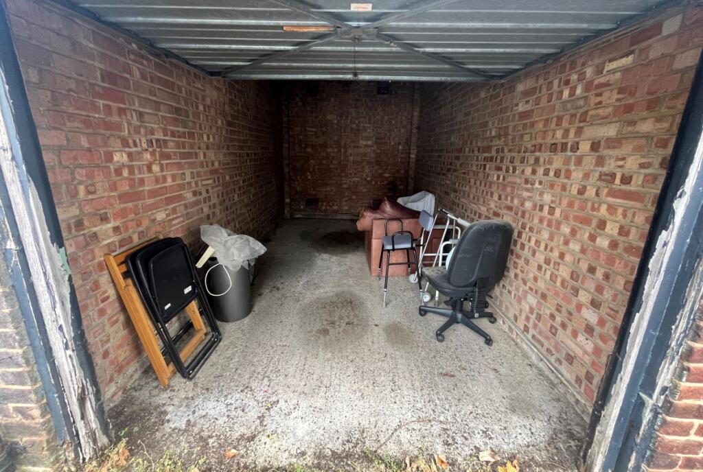 Apartment in London, Oakwood, Southgate - More