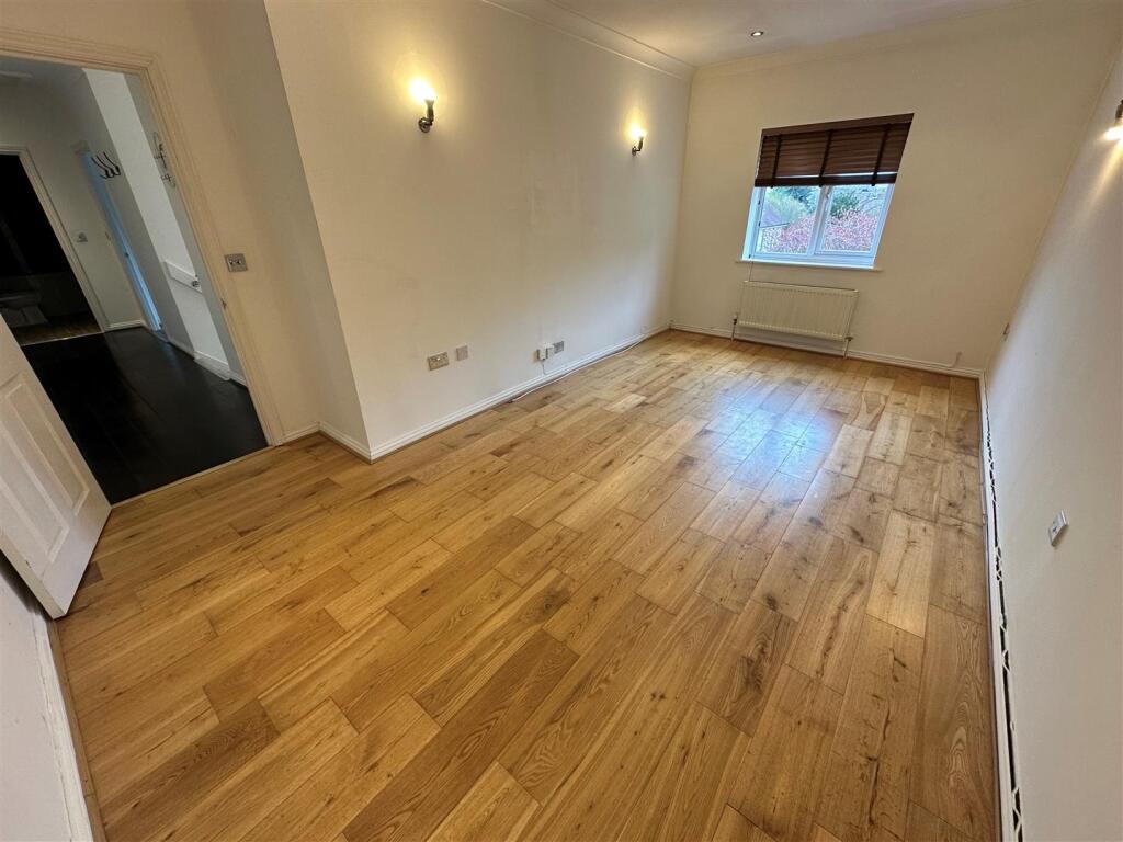 Additional image 4 of Kennedy Close, London Colney, St Albans