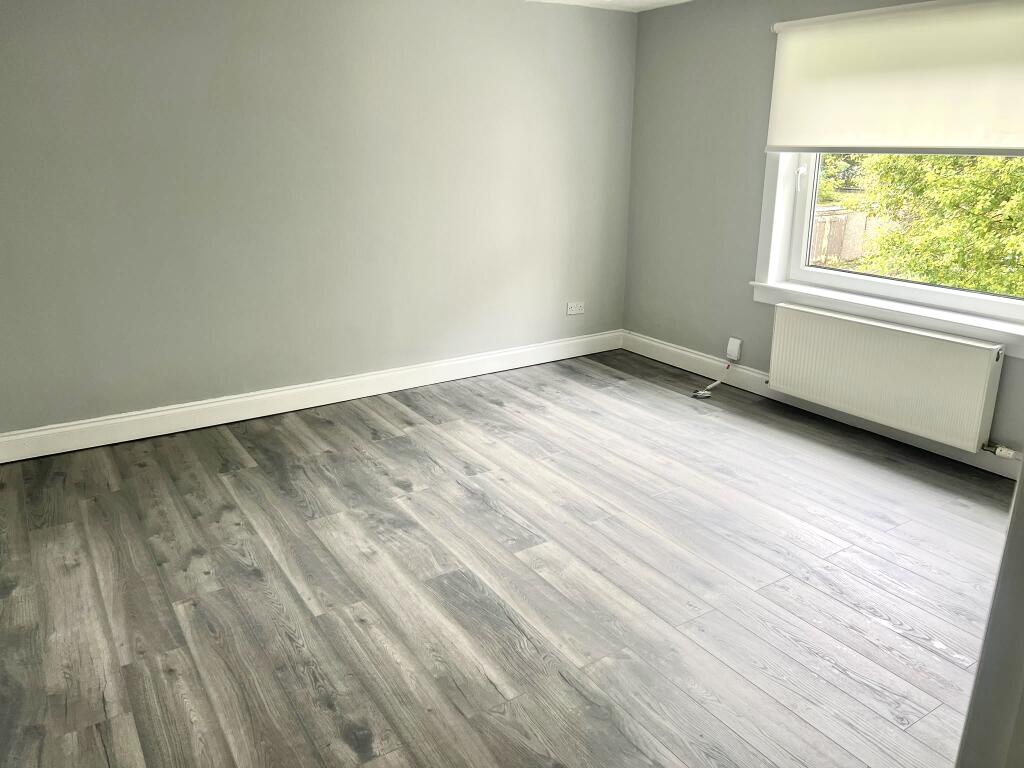Apartment in Cumbernauld, North Lanarkshire - View 2