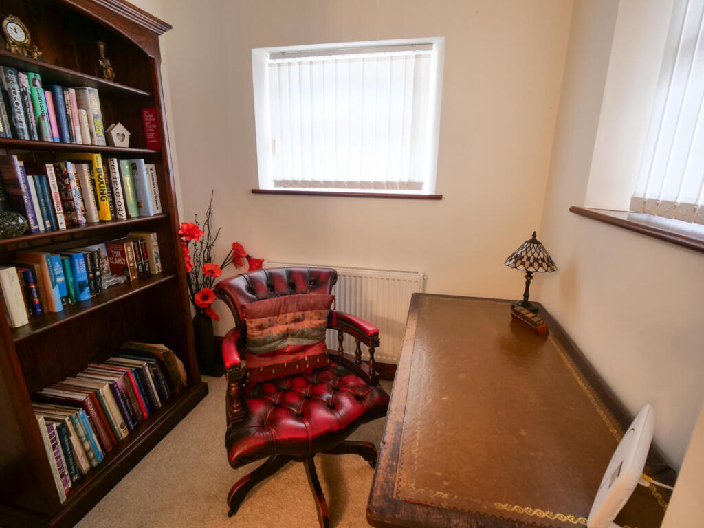Apartment in Morecambe, Poulton-le-Sands - More