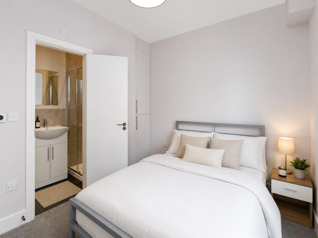 Apartment in Sheffield - More