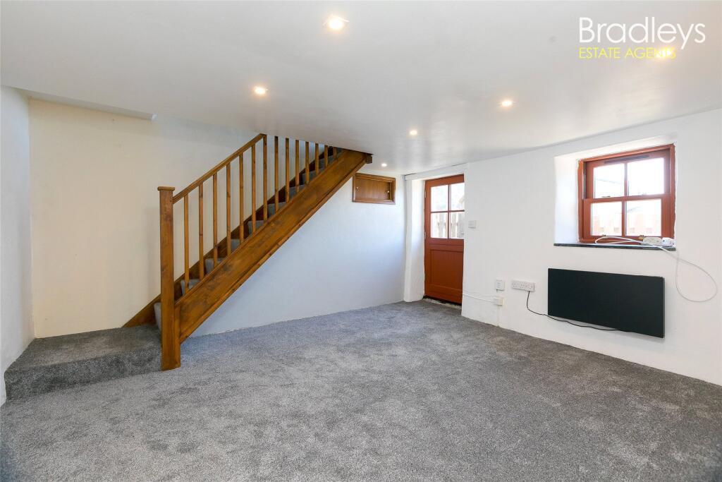 House in Porthcurno, St. Levan - More