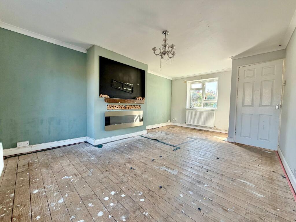 House in Wychavon, Pershore - More