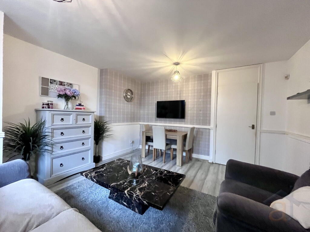 Apartment in Preston - View 5