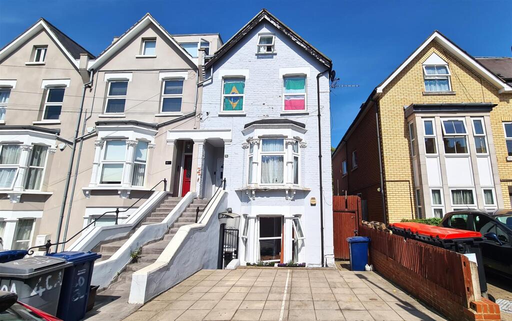 Main image of property: Beaconsfield Road, New Southgate, N11