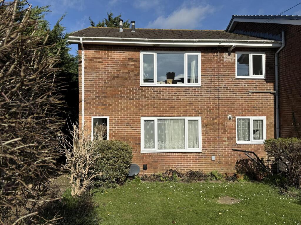 Main image of property: The Hollows, Newport