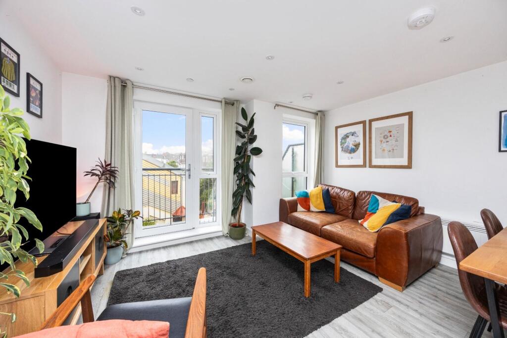 Apartment in Brighton - More