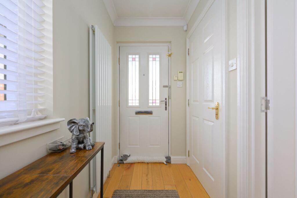 80 Hirst Crescent, Fallin photo 4