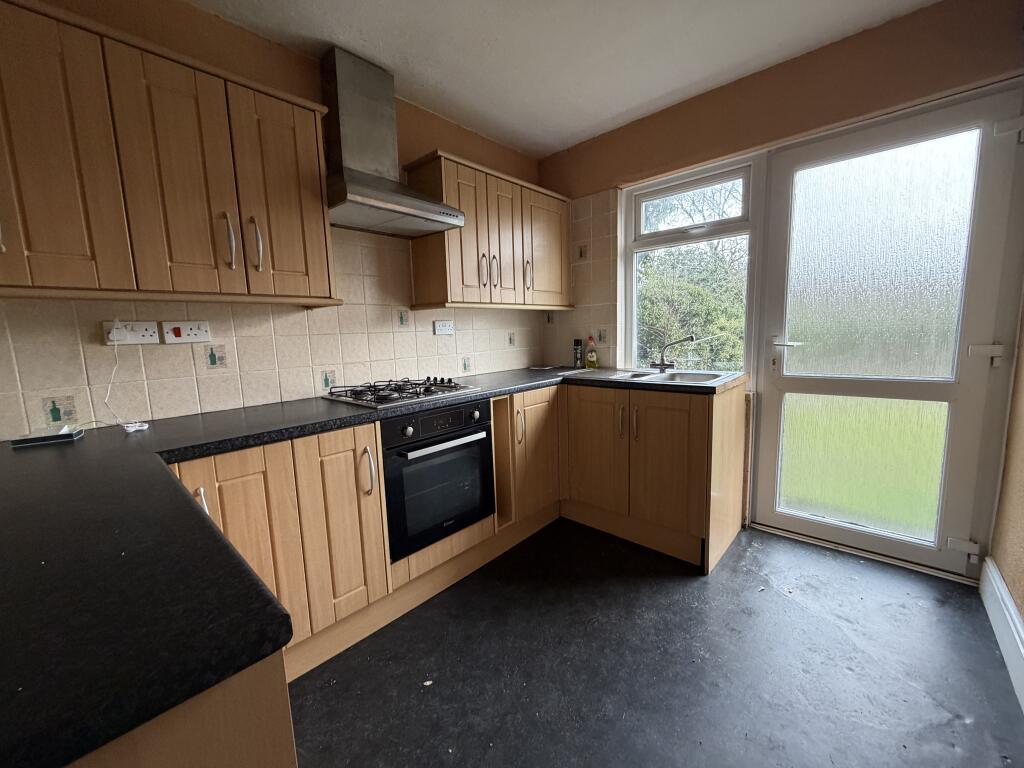 1 Hurdon Road, Launceston, Cornwall PL15 9DA photo 3