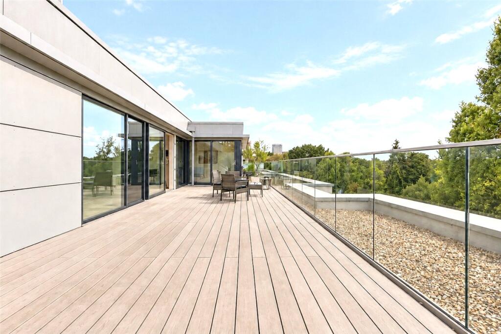 Apartment in London - View 5