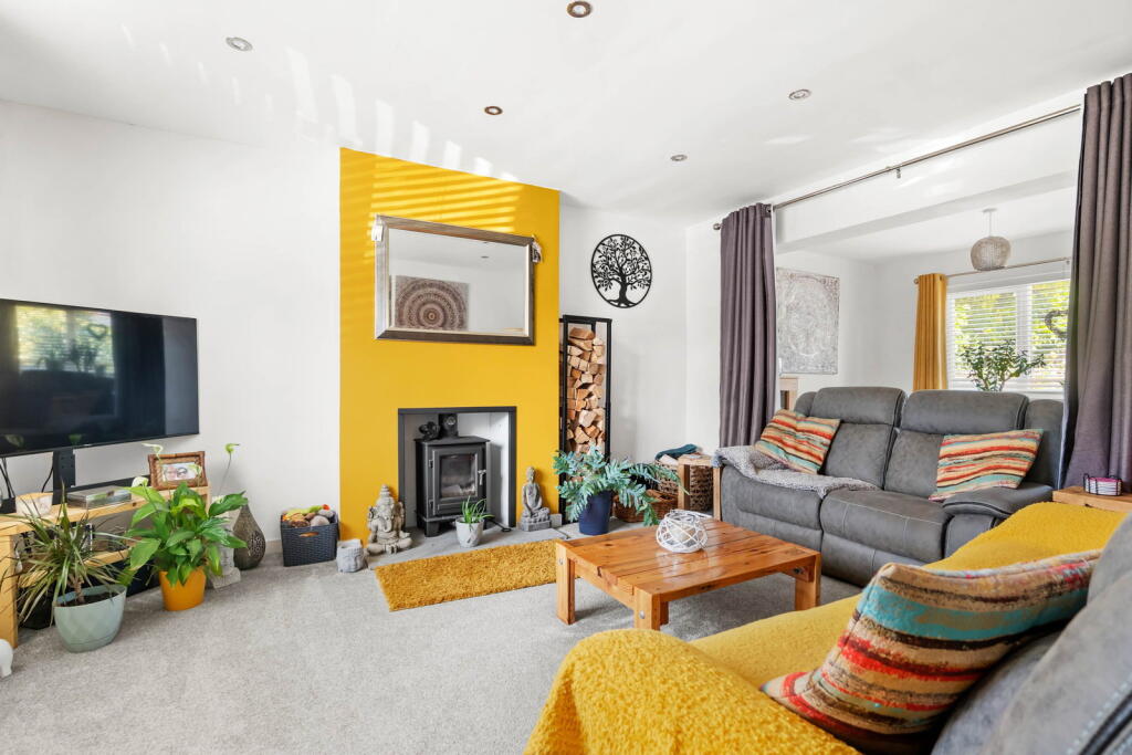 House in Worcester - View 3