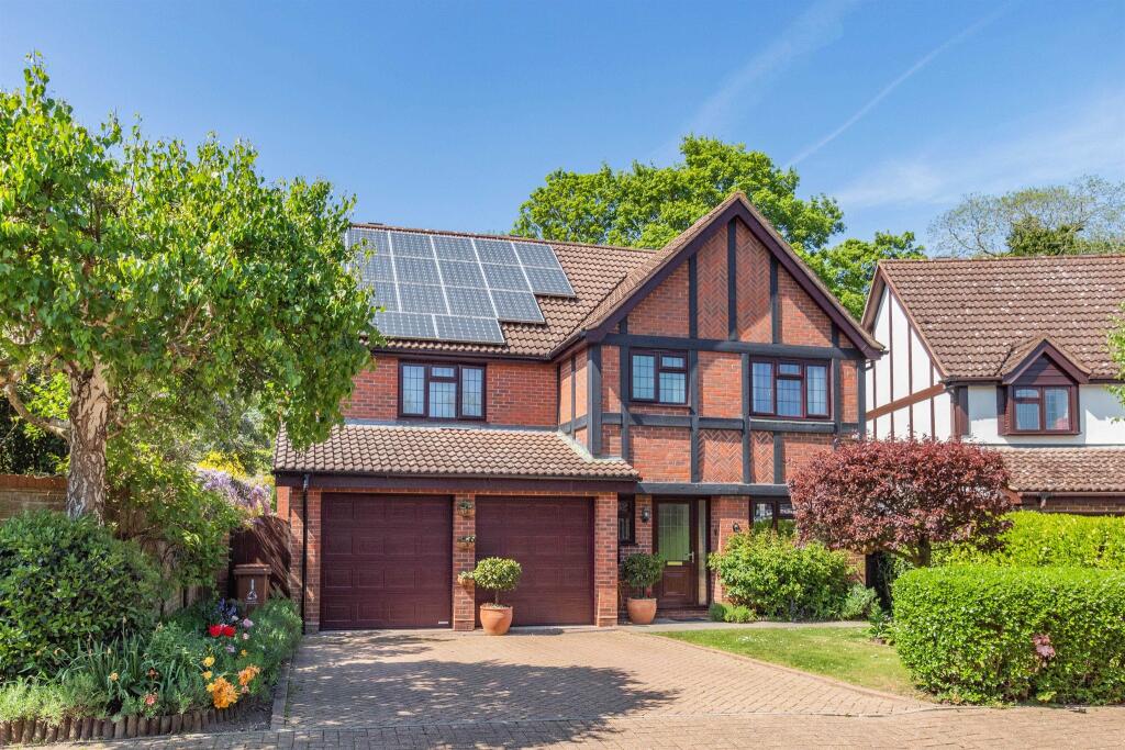 Main image of property: Altongate, Thorpe End, Norwich