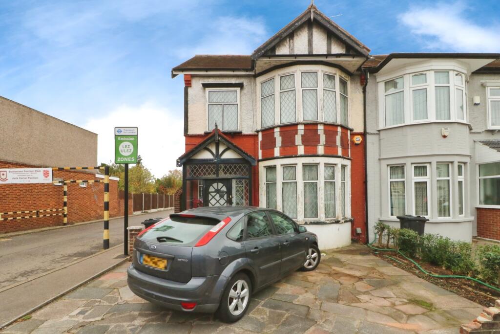 Main image of property: Fencepiece Road, Ilford, IG6