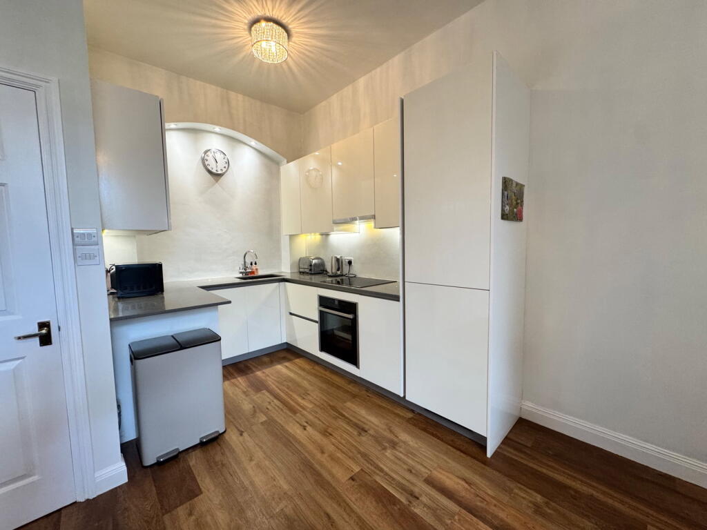 Apartment in Stockport - View 3