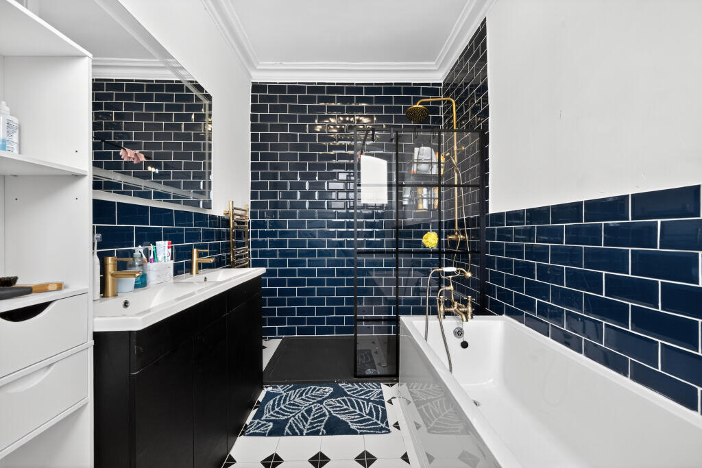 Additional image 12 of Ashgrove, Bradford, BD7