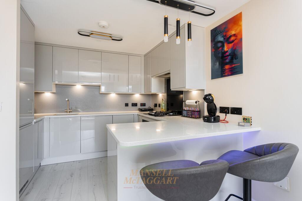Commonwealth Drive, Finlay Court, RH10 - View 2