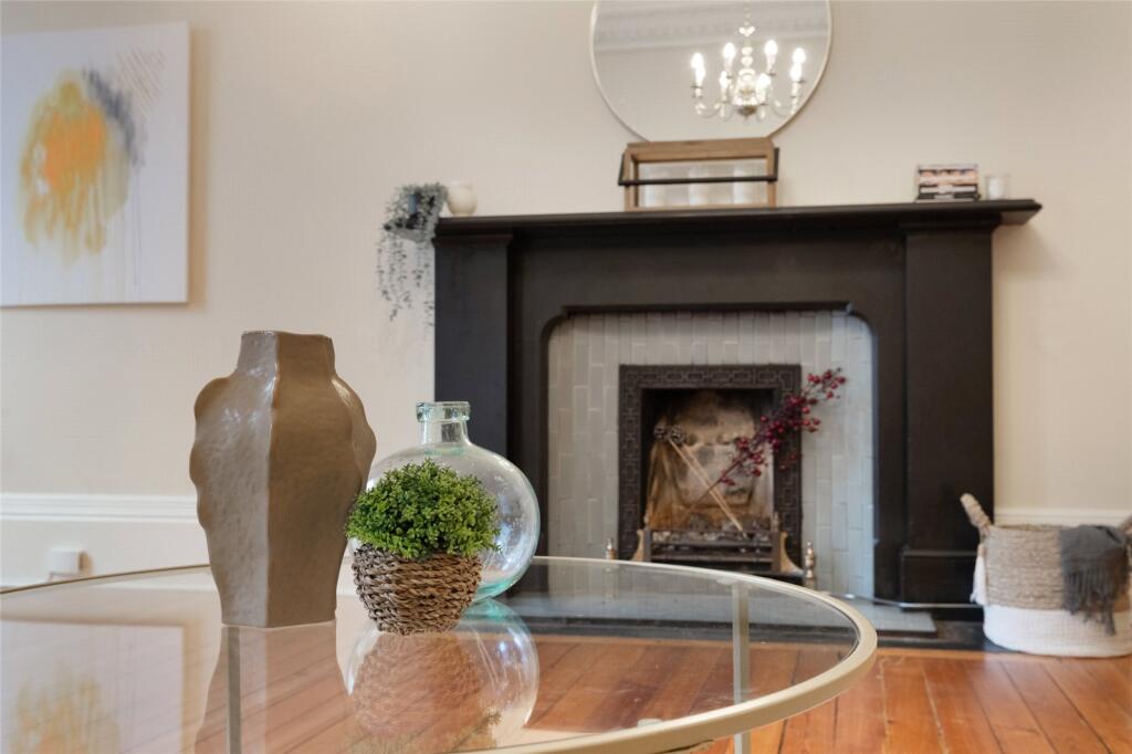Grosvenor Street, West End, Edinburgh, EH12 - More