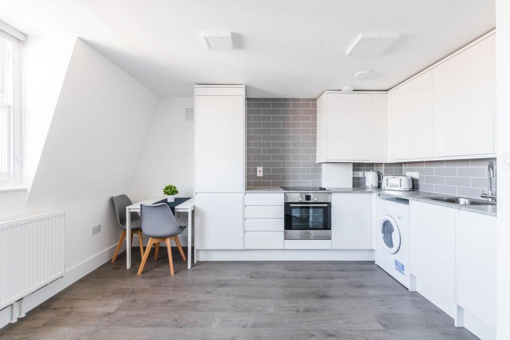 Apartment in London - View 4