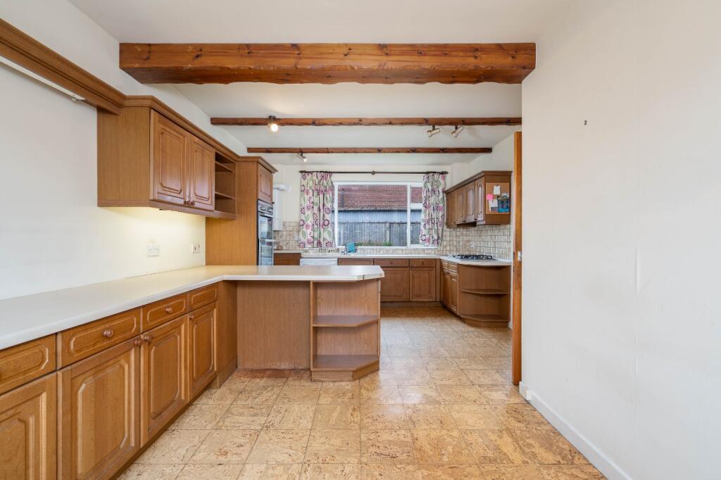 Wythenshawe Road, Sale, Greater Manchester, M33 photo 2