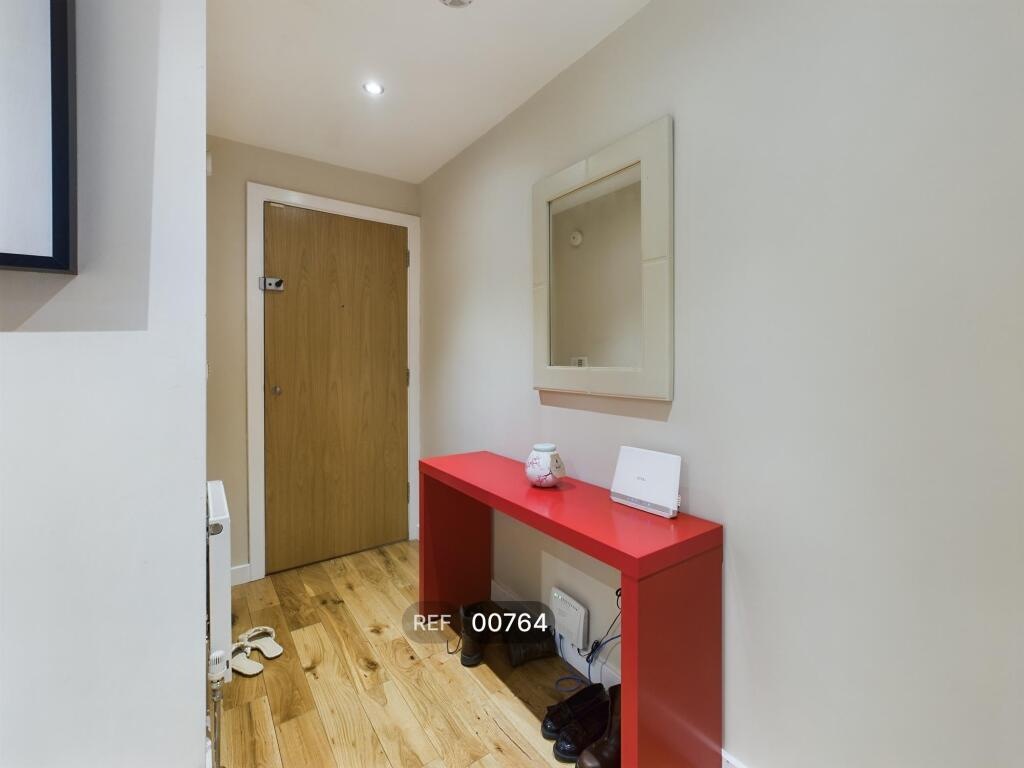 Apartment in Hull - More