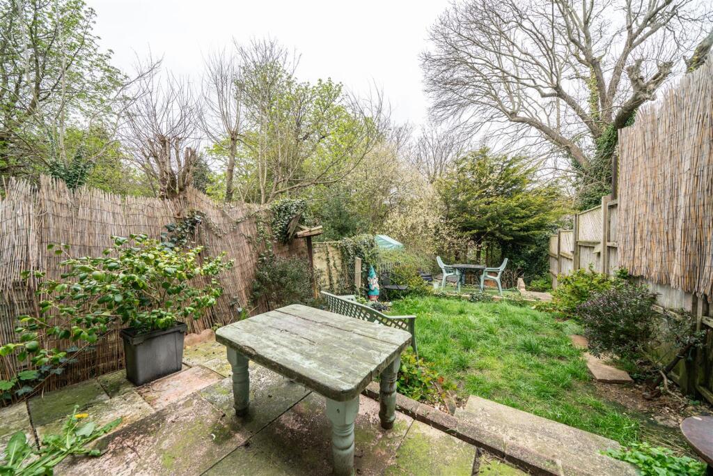 House in Weymouth, Broadwey - View 3