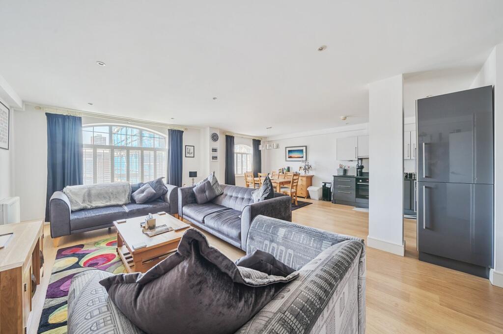 Apartment in London - View 3